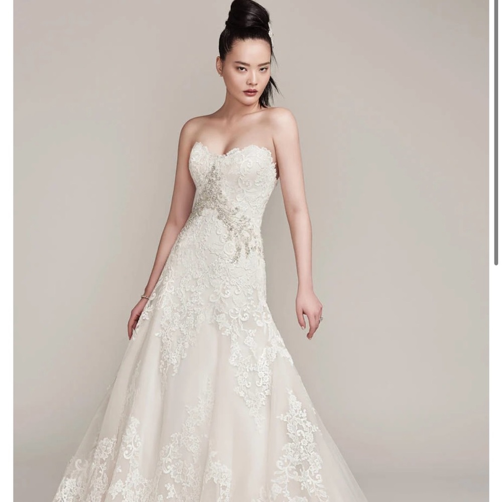 Sottero and Midgley Lace Wedding Dress - Cream and White